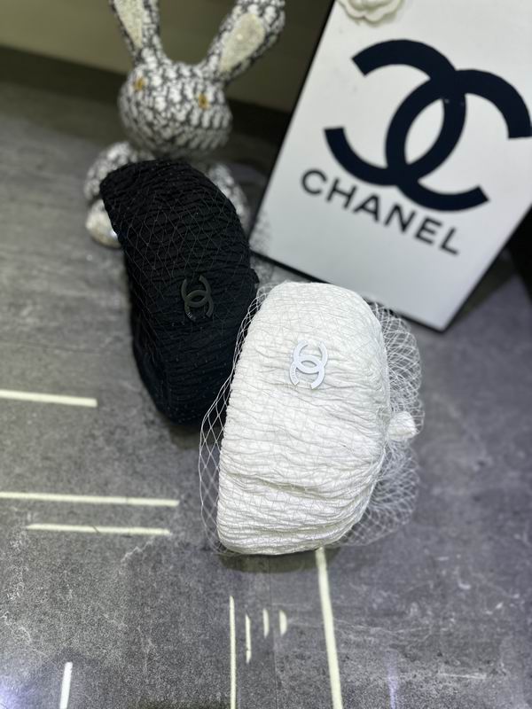 Chanel beret dx17